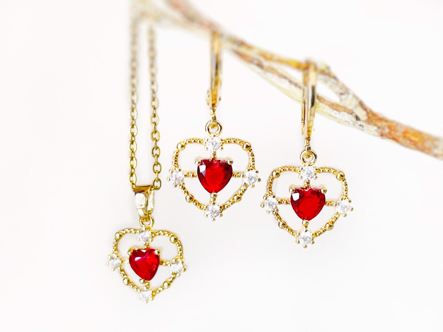 Small ruby heart jewelry gold earrings + necklace set