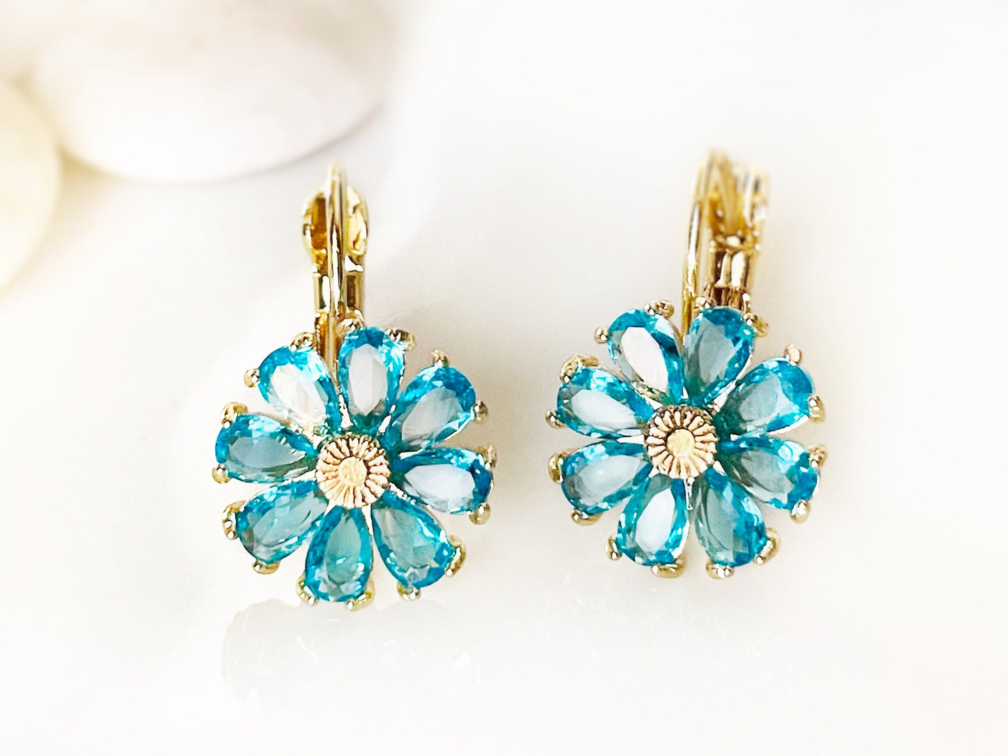 Blue topaz daisy leverback earrings, blue gemstone flower earrings, December birthstone earrings, gift for mom, gift for her