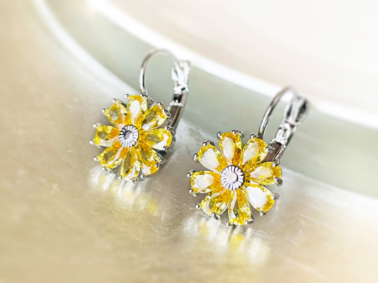 Citrine flower dangle earrings, yellow gemstone daisy flower earrings, November birthstone earrings, gift for mom, gift for her
