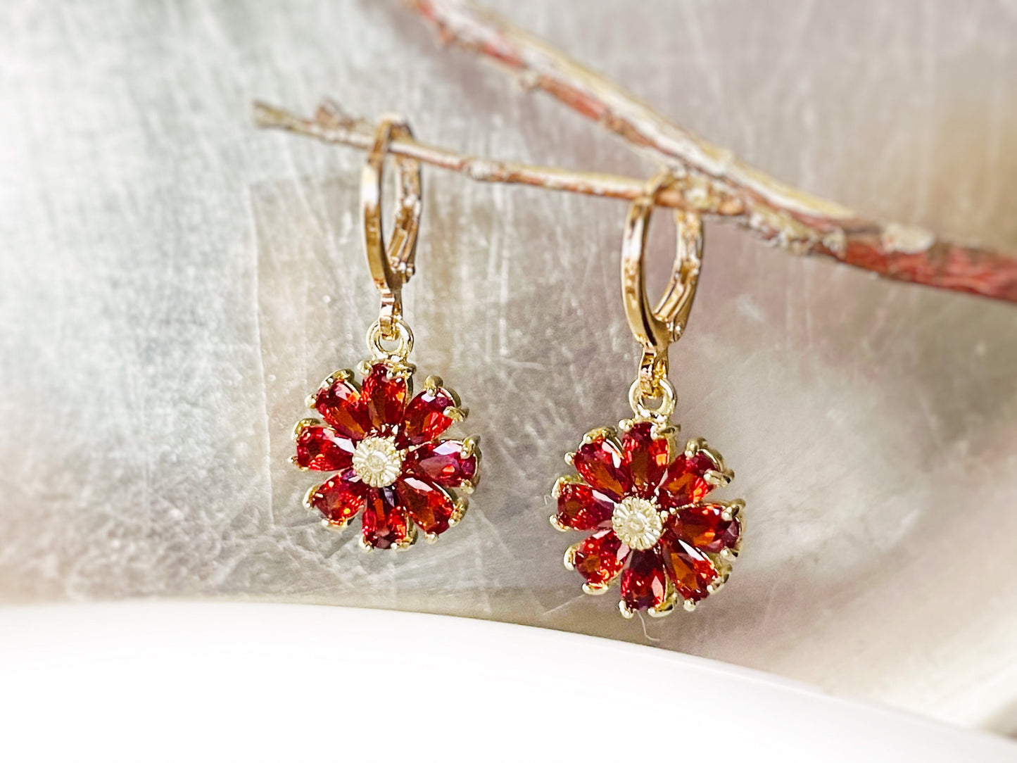 Garnet red daisy flower 2pc jewelry set