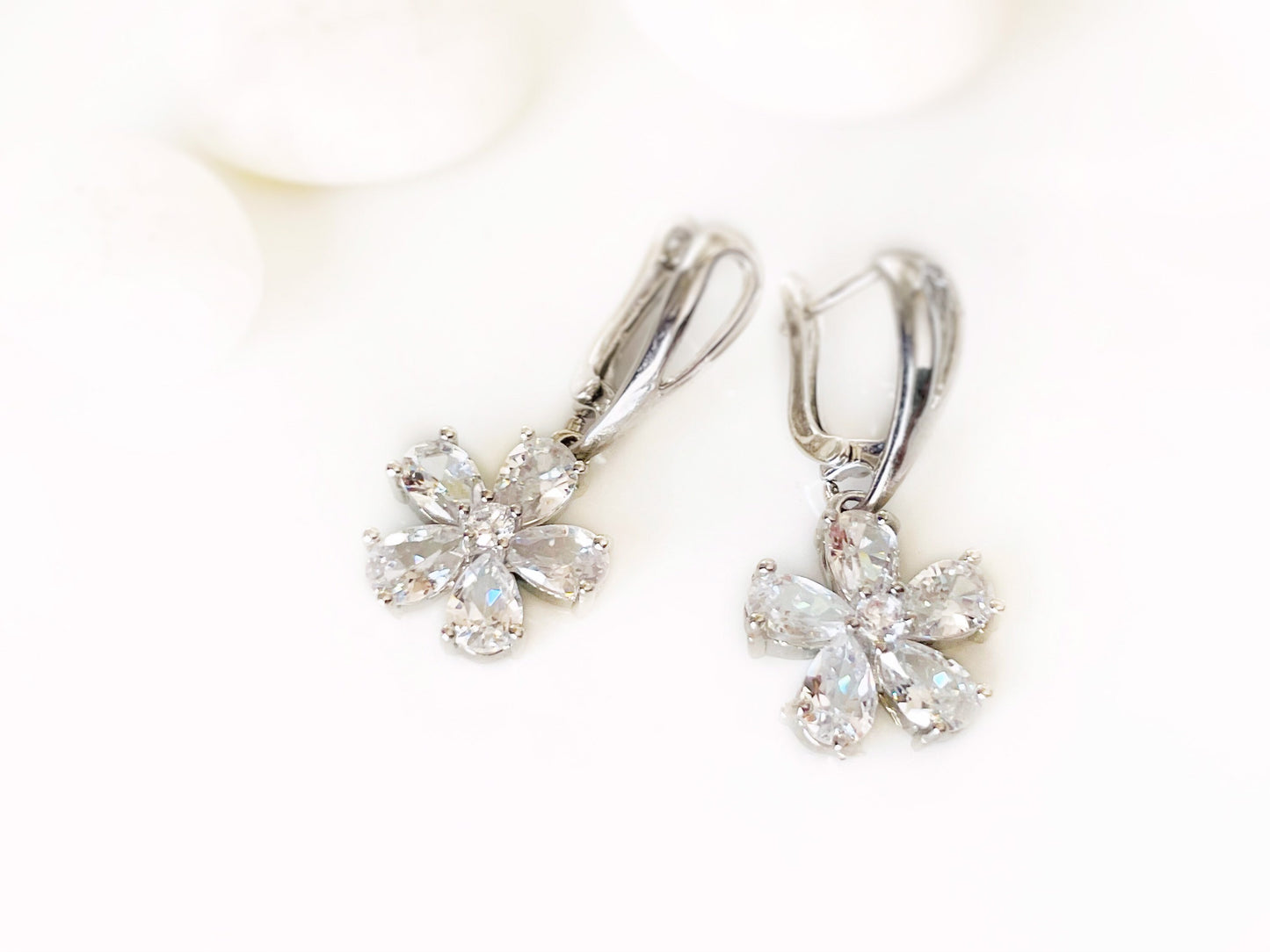 White sapphire flower dangle earrings, white gemstone flower drop earrings, gift for her, gift for mom, bridal earrings, April birthstone