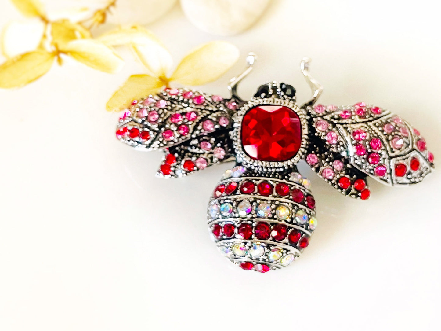 Large red crystal bee brooch pin, ruby red crystal bee brooch pin, statement vintage inspired brooch pin, gift for her, gift for mom