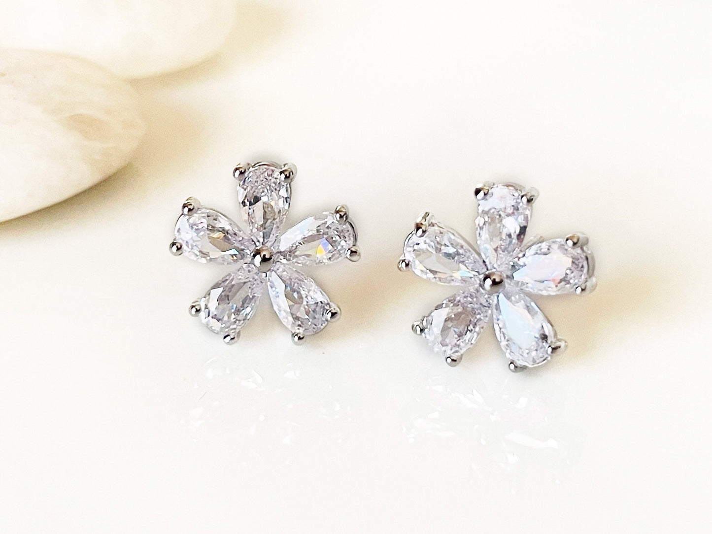 Small sapphire flower stud earrings in rose gold, blue gemstone flower studs, gift for her, gift for mom, September birthstone