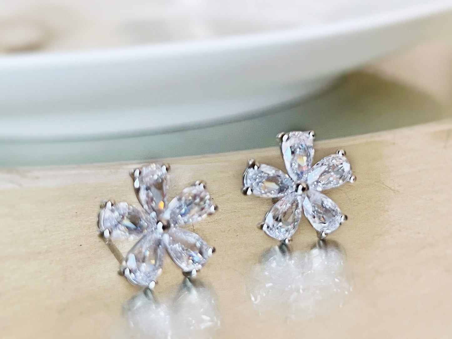 Small sapphire flower stud earrings in rose gold, blue gemstone flower studs, gift for her, gift for mom, September birthstone