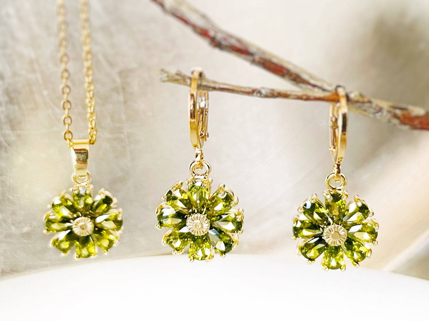 Peridot daisy dangle earrings, green gemstone flower 2pc jewelry set, green earring necklace gift set, August birthstone, gift for her