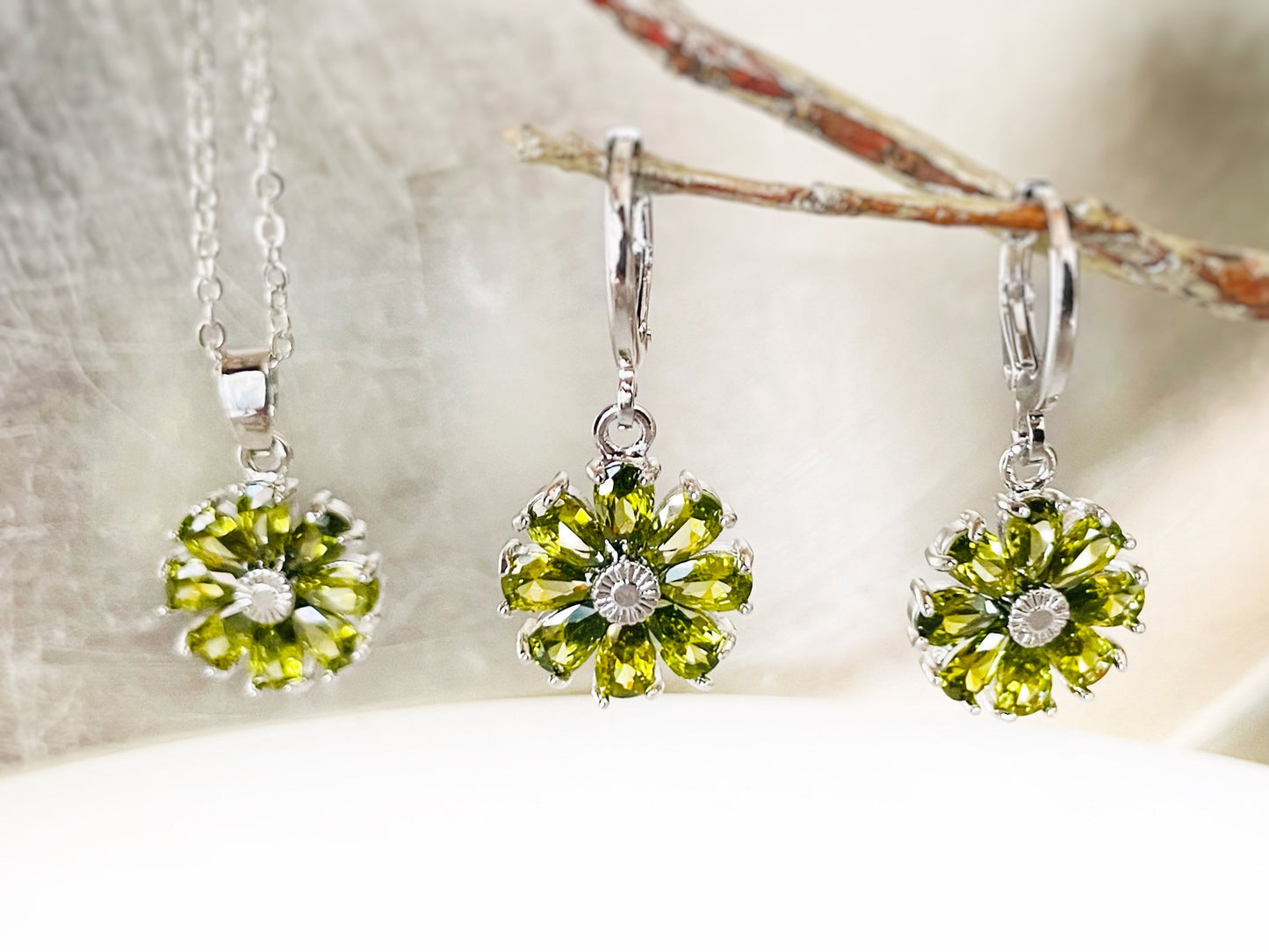 Peridot daisy dangle earrings, green gemstone flower 2pc jewelry set, green earring necklace gift set, August birthstone, gift for her