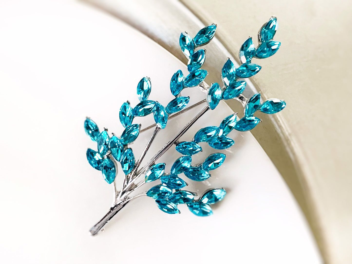 Blue Topaz tree branch brooch, tree crystal brooch pin, blue crystal brooch, gift for mom, gift for her