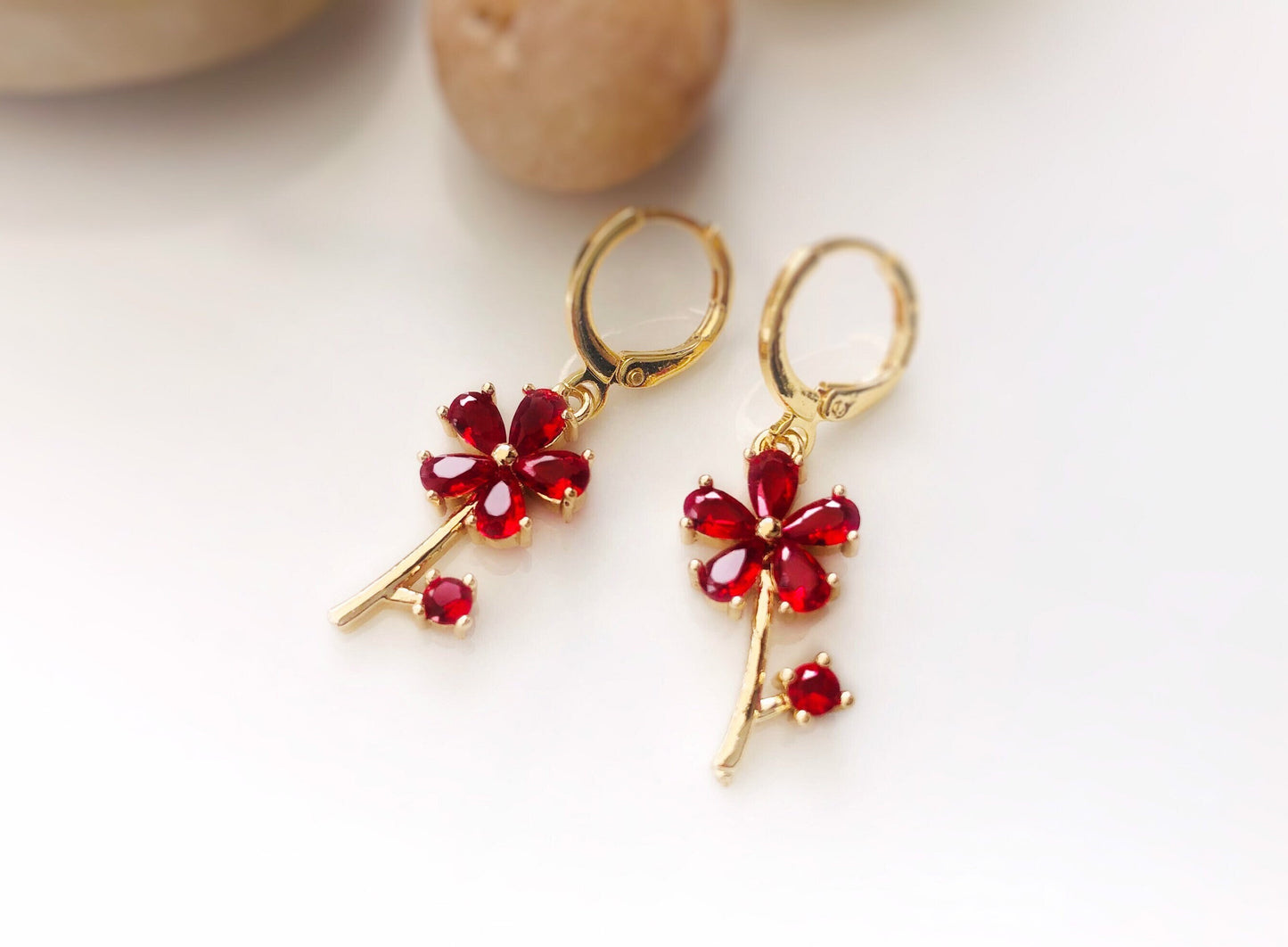 Ruby flower dangle earrings gold, red flower drop earrings, flower dangle earrings, July birthstone earrings, gift for mom, gift for her
