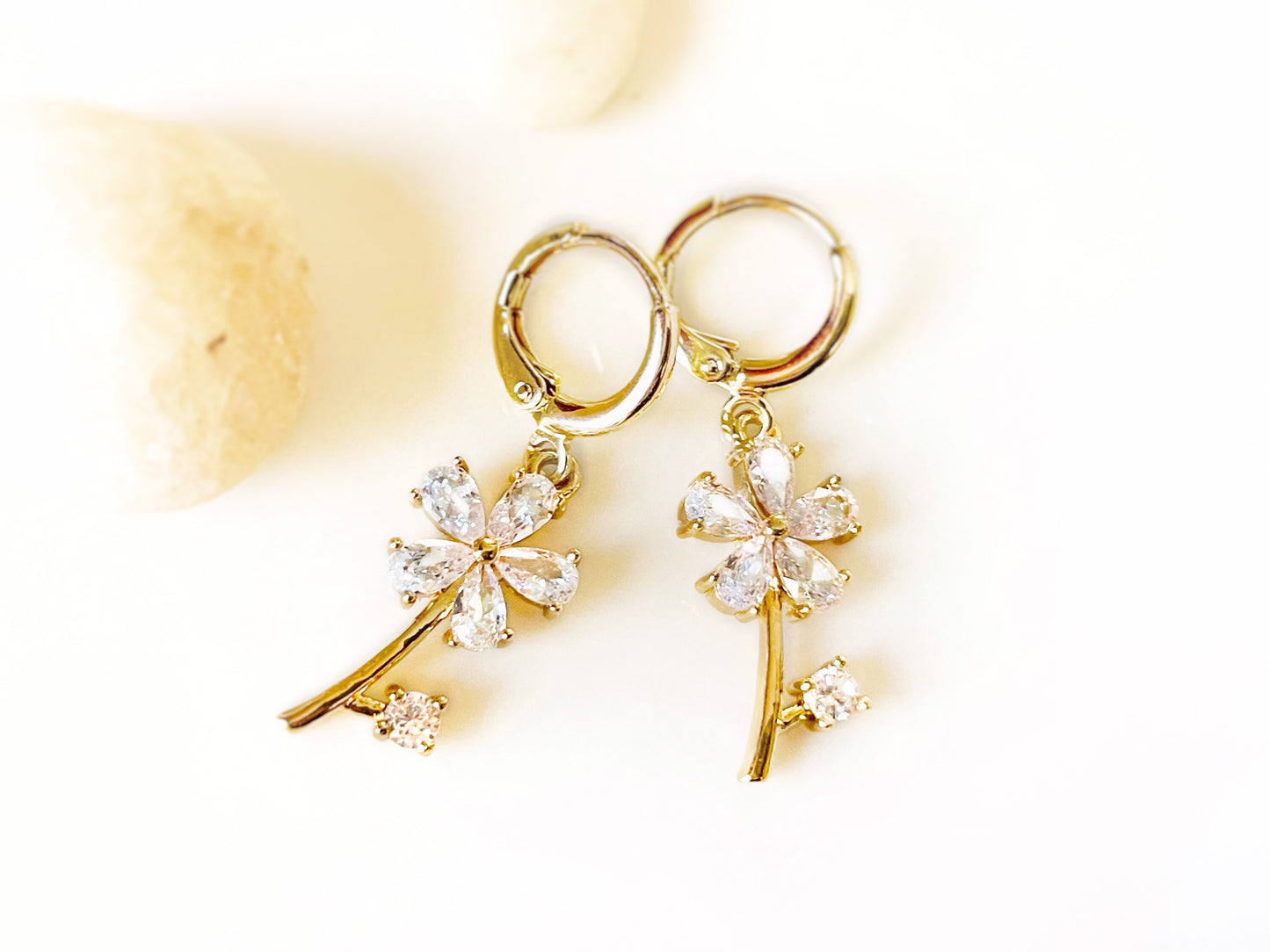 Ruby flower dangle earrings gold, red flower drop earrings, flower dangle earrings, July birthstone earrings, gift for mom, gift for her