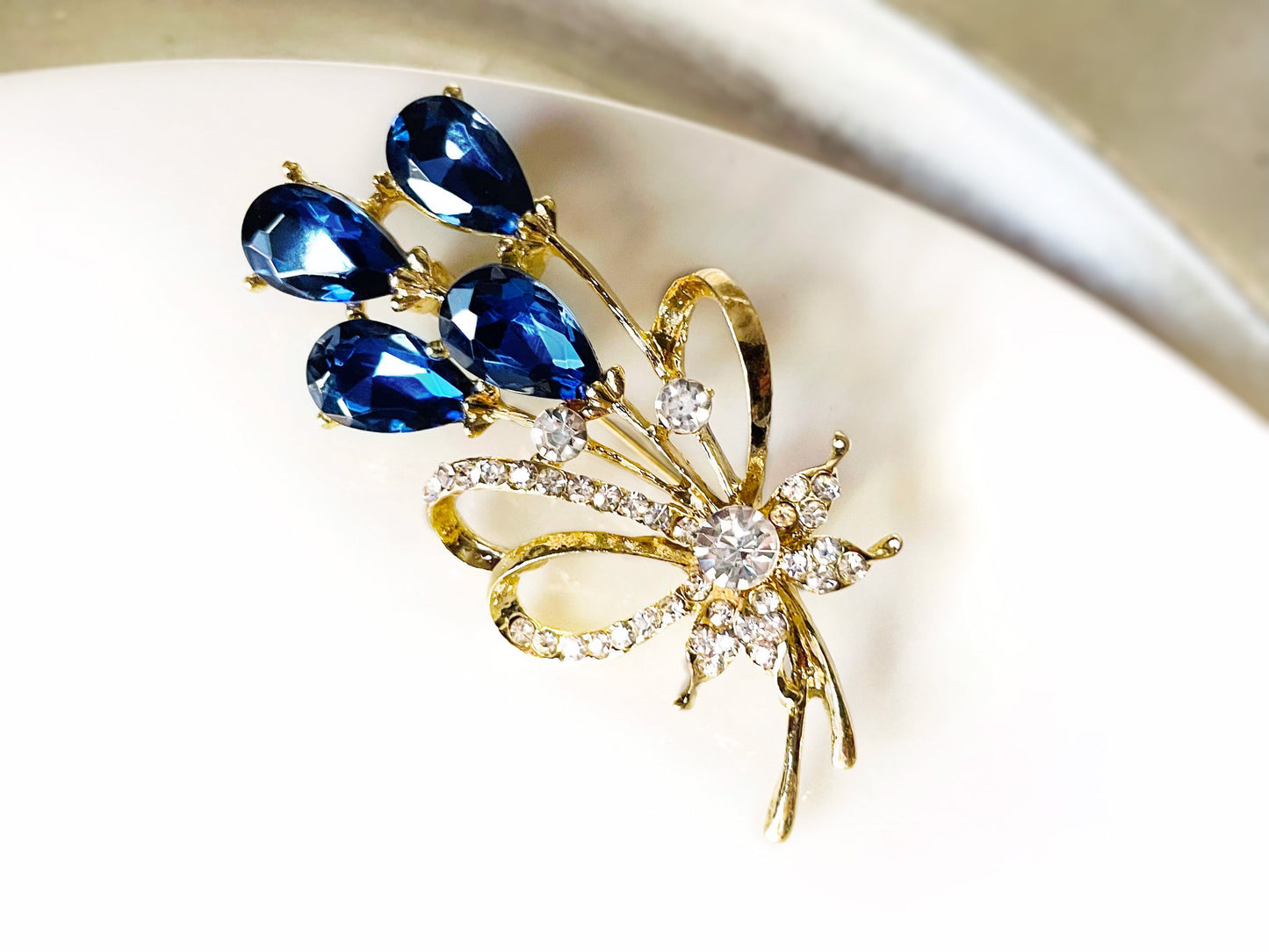 Sapphire crystal bouquet, navy blue brooch gold, wedding bouquet brooch, gift for her, gift for mom