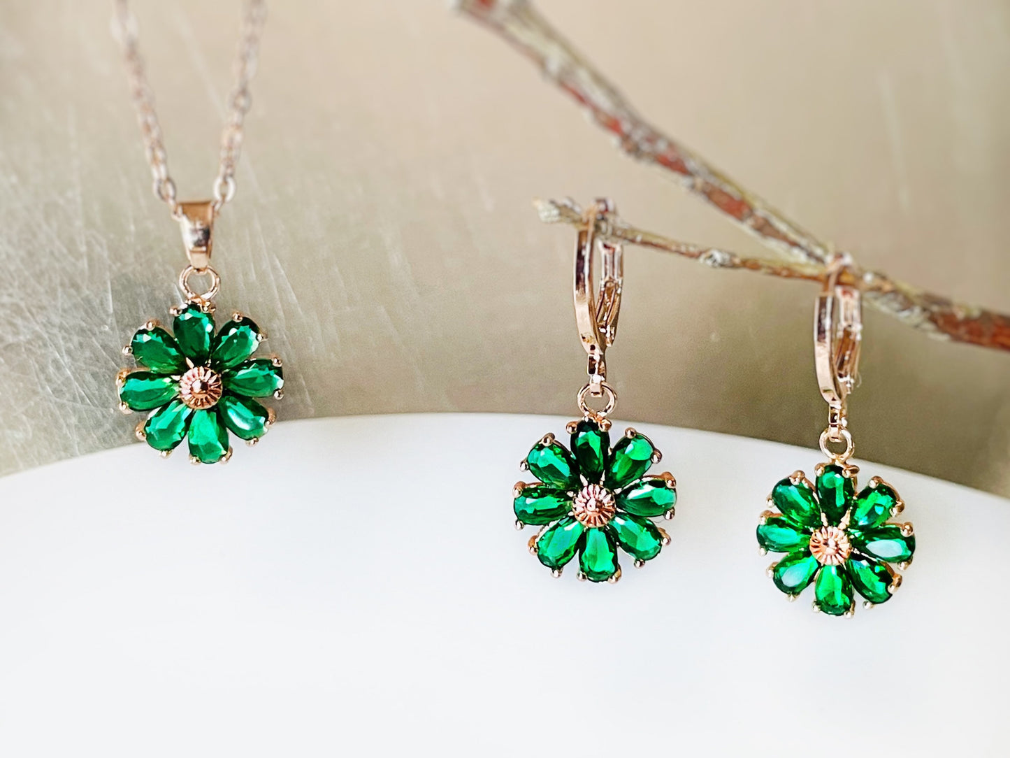 Emerald daisy 2pc jewelry set, green gemstone flower