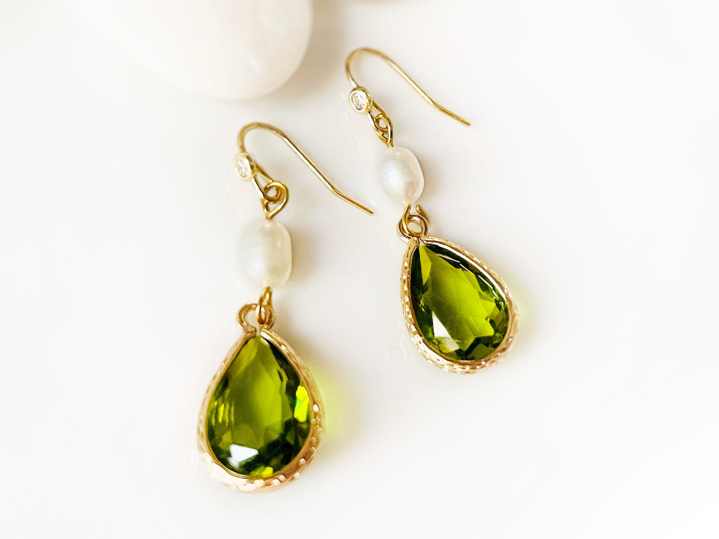 Peridot pearl long dangle earrings gold, yellow green bridal earrings, gift for her, August birthstone, bridesmaids earrings