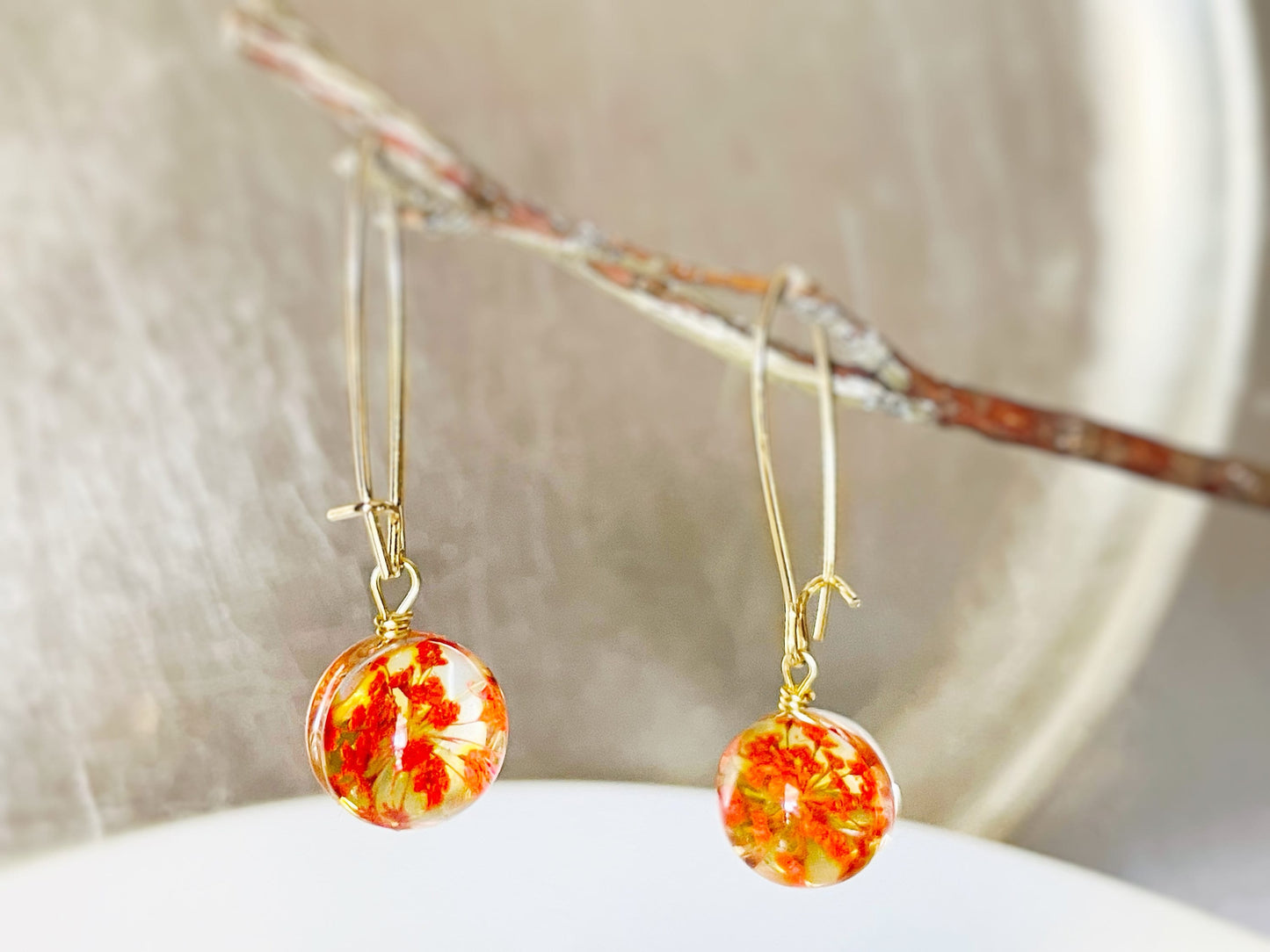 Pink fresh flower ball dangle earrings, fresh dried flower resin ball drop earrings, gift for mom, gift for her
