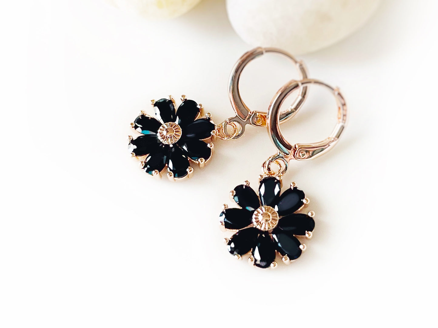 Onyx Daisy flower 2pc jewelry set