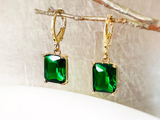 Small emerald cut emerald dangle earring, green gemstone drop earrings, gift for her, gift for girls, May birthstone